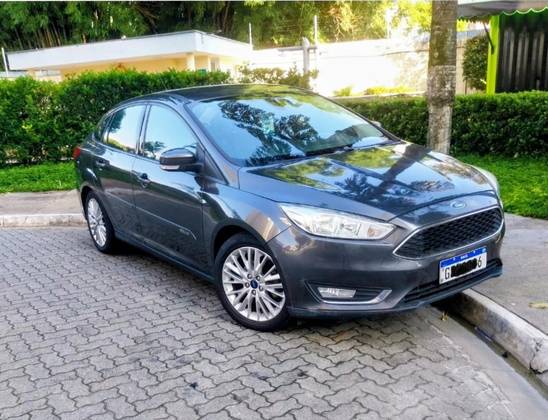 FORD FOCUS 2.0 SE PLUS FASTBACK 16V FLEX 4P POWERSHIFT